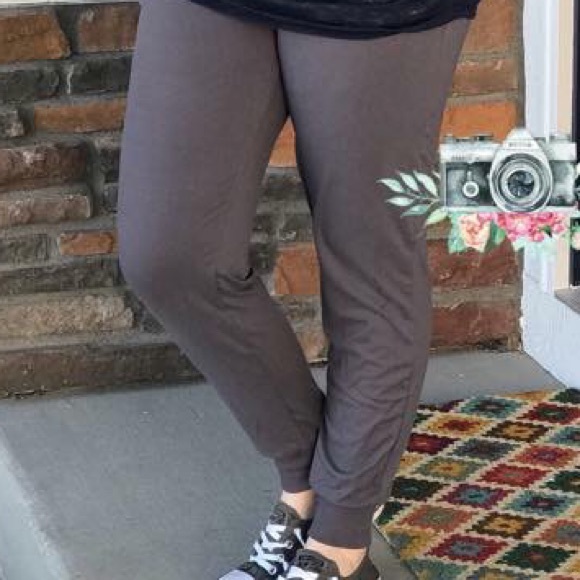 Agnes & Dora JOGGERS! •CHARCOAL• - Picture 2 of 4